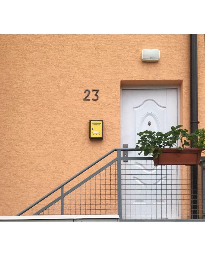 Apartmani 23 Novi Pazar Exterior photo
